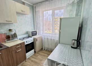 Сдам 2-ком. квартиру, 54 м2, городской посёлок Советский, Садовая улица, 34