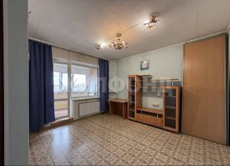 Продам 2-комнатную квартиру, 47.6 м2, Новосибирск, улица Курчатова, 17, метро Заельцовская
