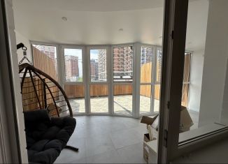 Сдаю в аренду 3-ком. квартиру, 90 м2, Краснодар, улица Константина Гондаря, 99