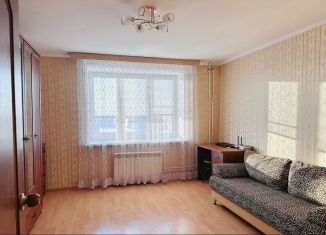 Продаю 2-ком. квартиру, 57.5 м2, Серпухов, Оборонная улица, 19