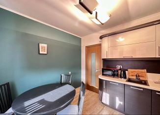 Сдача в аренду 2-ком. квартиры, 63 м2, Санкт-Петербург, улица Маршала Казакова, 78к1, Красносельский район