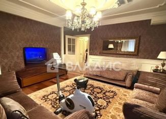 Продается 2-комнатная квартира, 80 м2, Москва, улица Ватутина, 11, метро Славянский бульвар