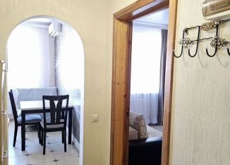 Аренда 1-ком. квартиры, 30 м2, Краснодар, улица Селезнёва, микрорайон Черемушки