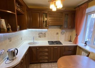 Продается 2-комнатная квартира, 40.9 м2, Мурманск, улица Адмирала Флота Лобова, 46, Ленинский округ