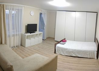 Сдам в аренду 1-комнатную квартиру, 40 м2, Республика Башкортостан, улица Худайбердина, 101Б