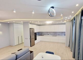 Сдается в аренду 2-ком. квартира, 95 м2, Краснодар, улица Будённого, 129, микрорайон Центральный