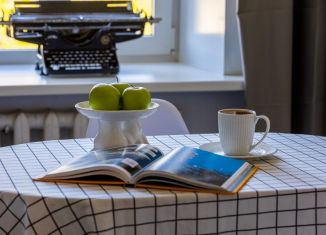 Сдаю 2-ком. квартиру, 60 м2, Санкт-Петербург, улица Черняховского, муниципальный округ Лиговка-Ямская