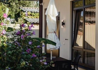 Сдам в аренду дом, 40 м2, Сочи, микрорайон Аше, улица Репина, 3/3