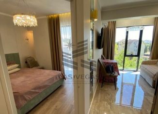 Сдам двухкомнатную квартиру, 38 м2, Сочи, Дагомысская улица, 27, микрорайон Больничный Городок