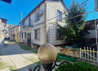 Продается многокомнатная квартира, 124 м2, Керчь, Пролетарская улица, 38