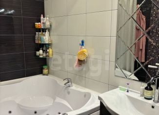 Продам двухкомнатную квартиру, 69.3 м2, Тюмень, улица Дмитрия Менделеева, 9, ЖК Времена Года