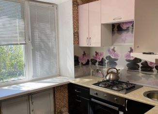 Продам 2-ком. квартиру, 44.6 м2, Ишимбай, улица Чкалова, 27