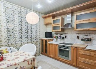 Сдам в аренду 3-комнатную квартиру, 90.5 м2, Санкт-Петербург, Коломяжский проспект, 26, метро Комендантский проспект