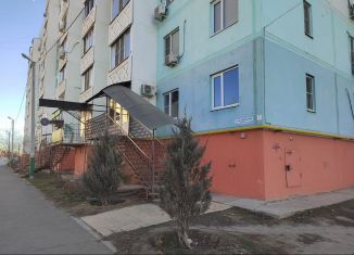 Продаю торговую площадь, 50.5 м2, Астрахань, улица Бориса Алексеева, 20к4, Кировский район