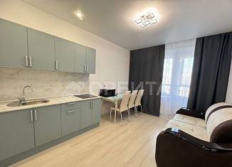 Аренда 1-ком. квартиры, 38 м2, Тюмень, улица Мельникайте, 2к17, ЖК Горизонт