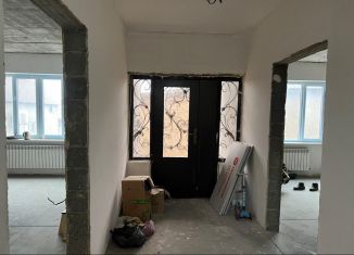 Продам дом, 420 м2, посёлок городского типа Ленинкент, улица Генжеханова, 28