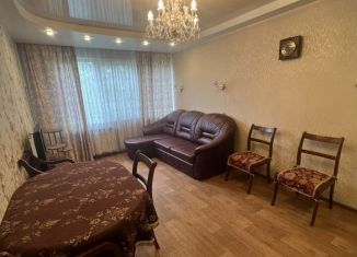 Сдается в аренду трехкомнатная квартира, 67 м2, Санкт-Петербург, улица Маршала Казакова, 5к1, Кировский район