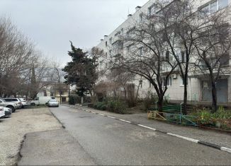 Продаю трехкомнатную квартиру, 58 м2, Геленджик, улица Тельмана, 7