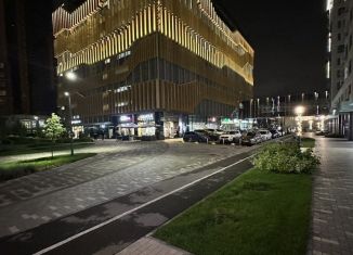 Продаю 1-ком. квартиру, 43 м2, Тюмень, улица Тимофея Чаркова, 93, ЖК Звёздный