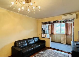 Сдается в аренду 3-ком. квартира, 60 м2, Сочи, Цветной бульвар, 15, микрорайон Гагарина