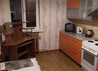 Продается 2-комнатная квартира, 47.2 м2, Мурманская область, Почтовая улица, 4