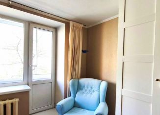 Продам 2-ком. квартиру, 50.9 м2, Петергоф, улица Путешественника Козлова, 7