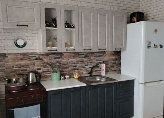 Продается 2-комнатная квартира, 52.9 м2, Белово, улица Волошиной, 4