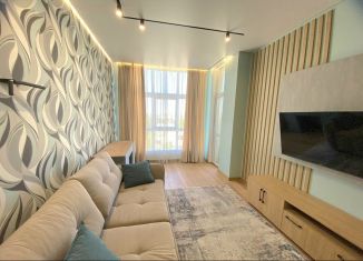 Продаю двухкомнатную квартиру, 72 м2, Симферополь, улица Маршала Советского Союза Буденного С.М., 33к5, ЖК Солнечный