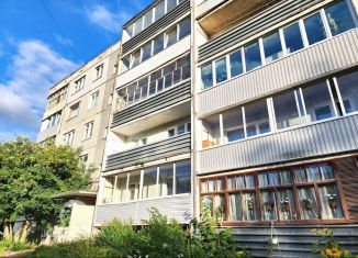 Двухкомнатная квартира на продажу, 56.4 м2, Костомукша, проспект Горняков, 6