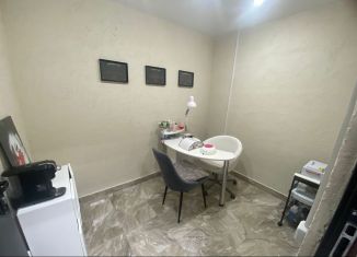 Продам помещение свободного назначения, 5.6 м2, Горячий Ключ, улица Кучерявого, 50Б