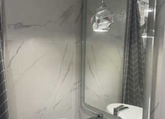 Продажа 2-ком. квартиры, 42 м2, Киров, Октябрьский проспект, 118