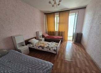 Сдача в аренду двухкомнатной квартиры, 65 м2, Старый Оскол, микрорайон Восточный, 17