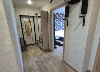 Сдаю трехкомнатную квартиру, 70 м2, Тихвин, улица Ярослава Иванова, 3, ЖК Солнечный