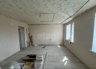 Продаю трехкомнатную квартиру, 74.9 м2, поселок городского типа Емельяново, улица СПТУ-81, 1А