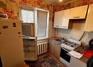 Сдается 2-ком. квартира, 43 м2, Тихвин, 1-й микрорайон, 20