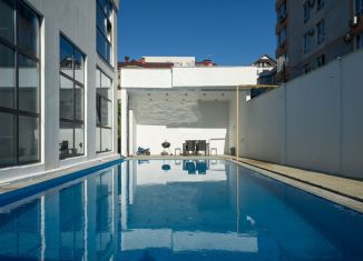 Сдаю дом, 450 м2, Краснодарский край, Клубничная улица, 1/15А