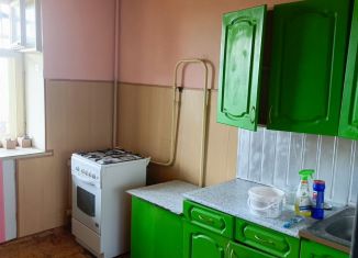 Продаю трехкомнатную квартиру, 59.1 м2, Ишимбай, Стахановская улица, 2