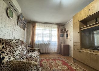 Продам 3-ком. квартиру, 50 м2, Краснодар, улица Воровского, 197, Прикубанский округ