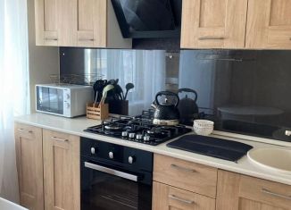 Продаю 1-комнатную квартиру, 30 м2, Сочи, улица Цюрупы, 13А, микрорайон Новый Сочи