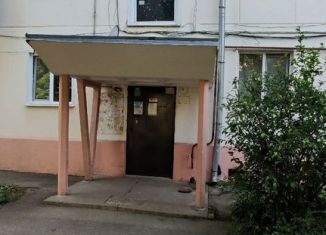 Продам однокомнатную квартиру, 30.1 м2, Майкоп, Прямая улица, 2А