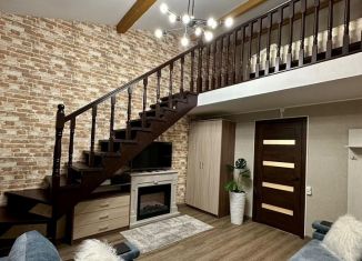 Аренда трехкомнатной квартиры, 60 м2, поселок городского типа Шерегеш, Советская улица, 12