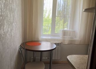 Сдам в аренду 1-ком. квартиру, 30 м2, Липецк, улица М. Горького, 9А