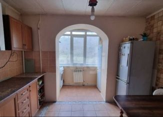 Продаю 3-ком. квартиру, 72.1 м2, Симферополь, Кечкеметская улица, 94