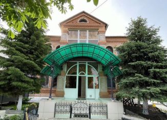 Продаю дом, 343 м2, Оренбург, улица Хакимова, 70, Центральный район