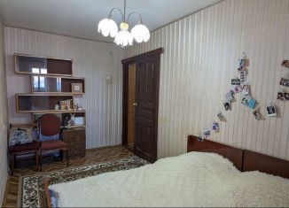 Продаю 2-комнатную квартиру, 50 м2, Ставрополь, улица Ленина, 184