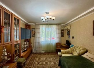 Продается 2-ком. квартира, 54.4 м2, Джанкой, Александровская улица, 23