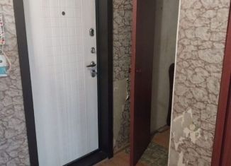 Продаю 1-ком. квартиру, 28.5 м2, Первоуральск, улица Химиков, 6