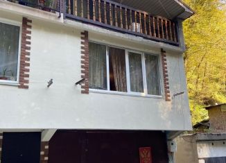 Продаю гараж, 30 м2, посёлок городского типа Дагомыс, Армавирская улица, 207