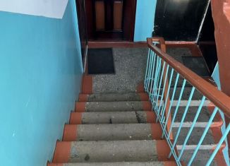 Продам 2-ком. квартиру, 45 м2, Абакан, улица Ленинского Комсомола, 9