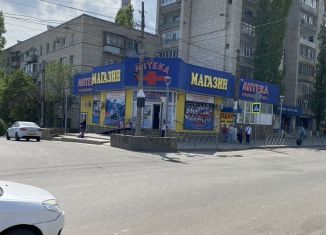Сдаю в аренду торговую площадь, 90 м2, Волгоградская область, Казахская улица, 3А